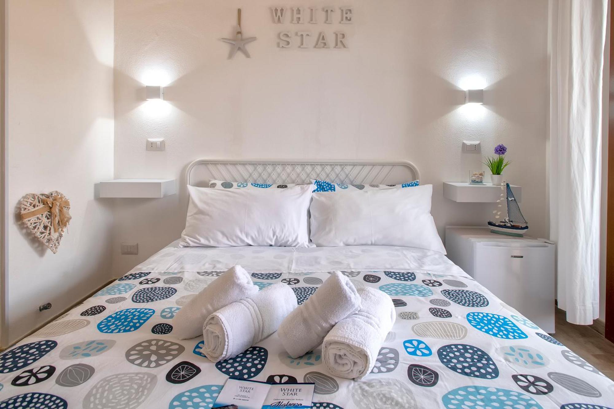 White Star Rooms Accomodation Fast Check-In Alghero Exterior foto