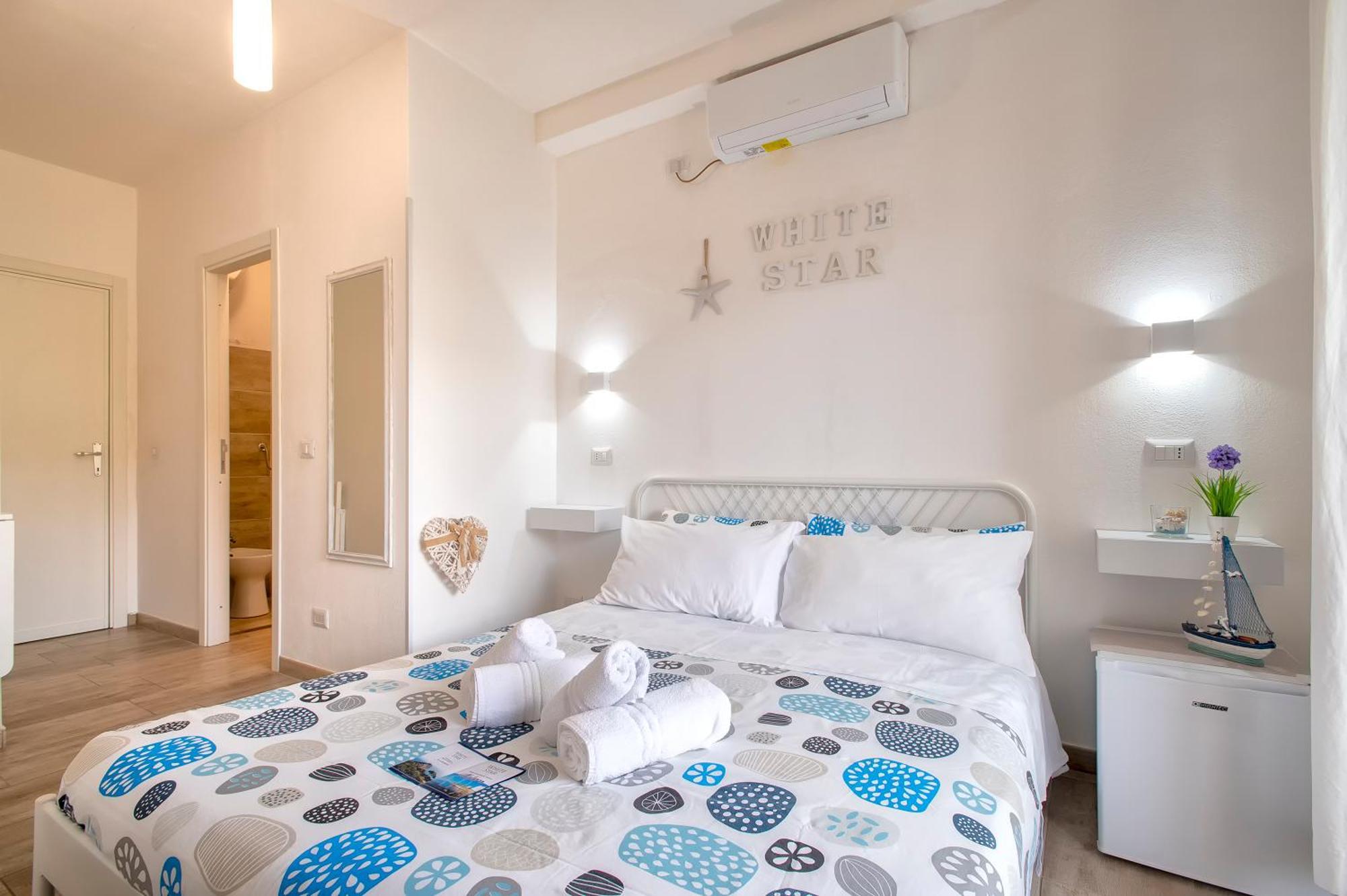 White Star Rooms Accomodation Fast Check-In Alghero Exterior foto