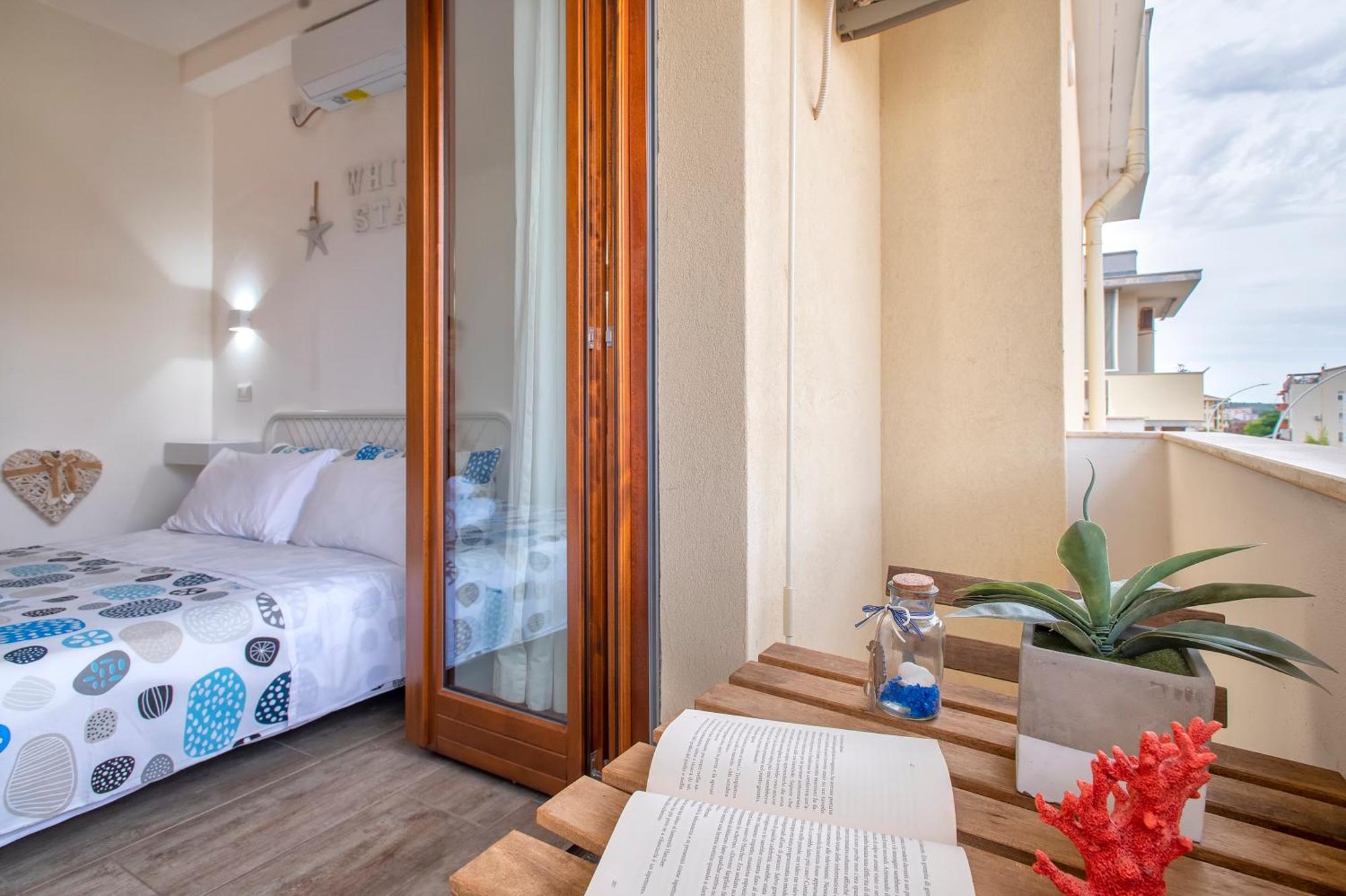 White Star Rooms Accomodation Fast Check-In Alghero Exterior foto