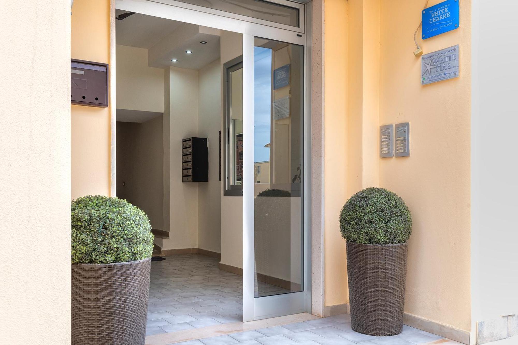 White Star Rooms Accomodation Fast Check-In Alghero Exterior foto