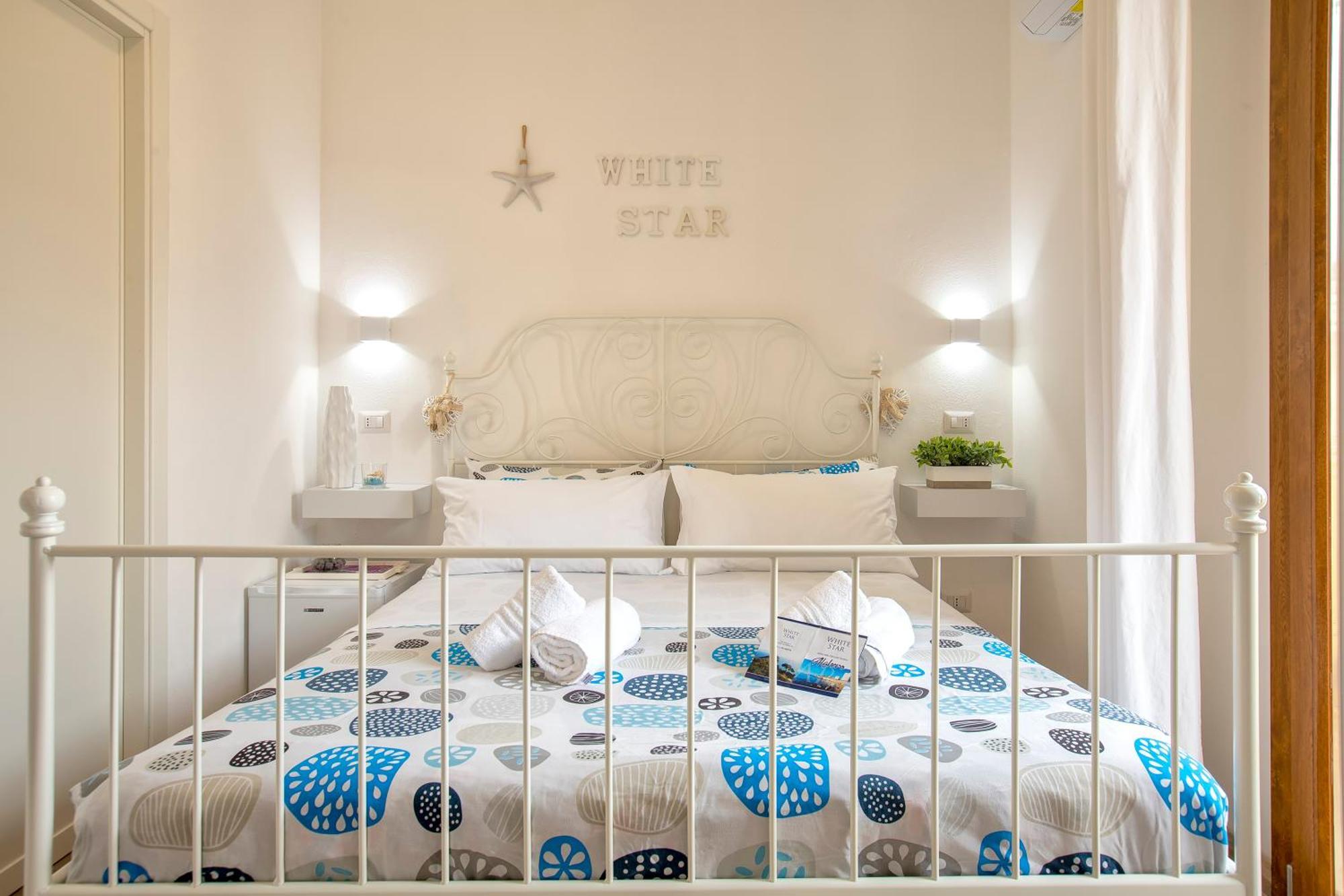 White Star Rooms Accomodation Fast Check-In Alghero Exterior foto