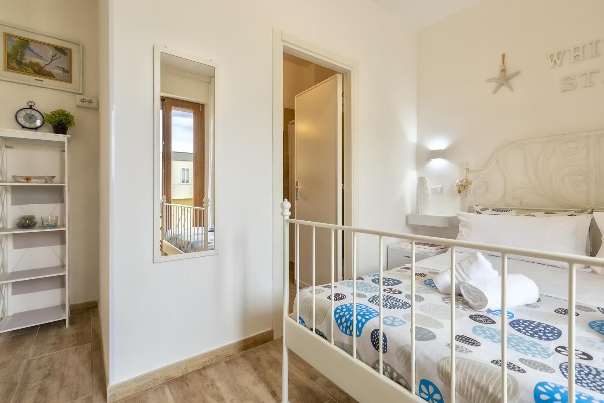 White Star Rooms Accomodation Fast Check-In Alghero Exterior foto